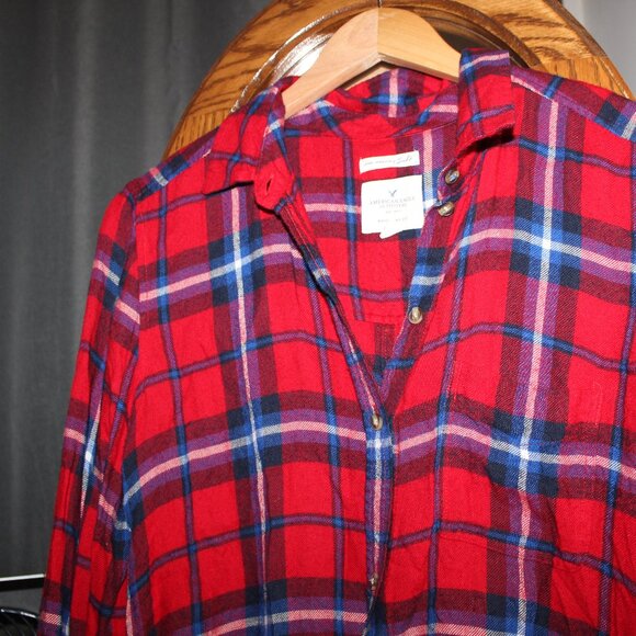 American Eagle Boyfriend Fit Flannel - Picture 3 of 9